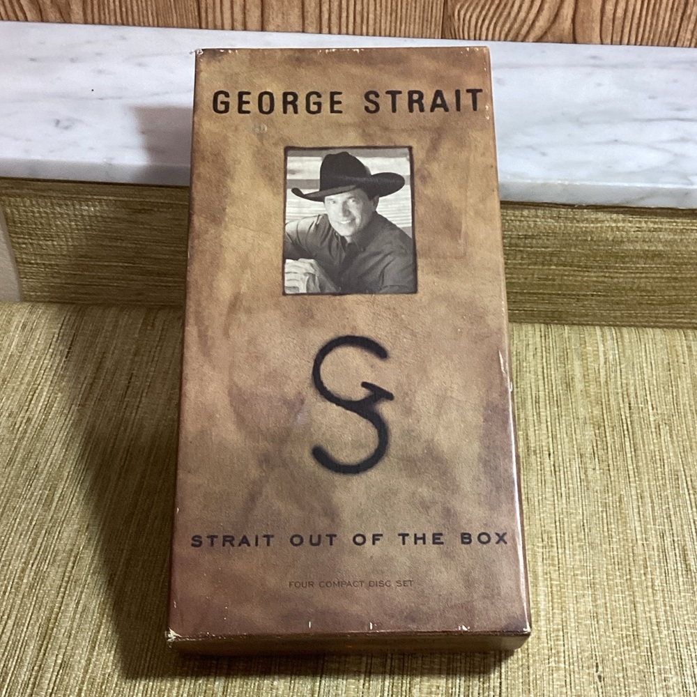 George Strait Box Set 4 CD’s and Book